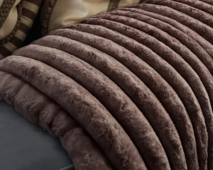 Deluxe Luxurious and Comfortable Rib Rabbit Fur Plaid - Taupe/Gijs